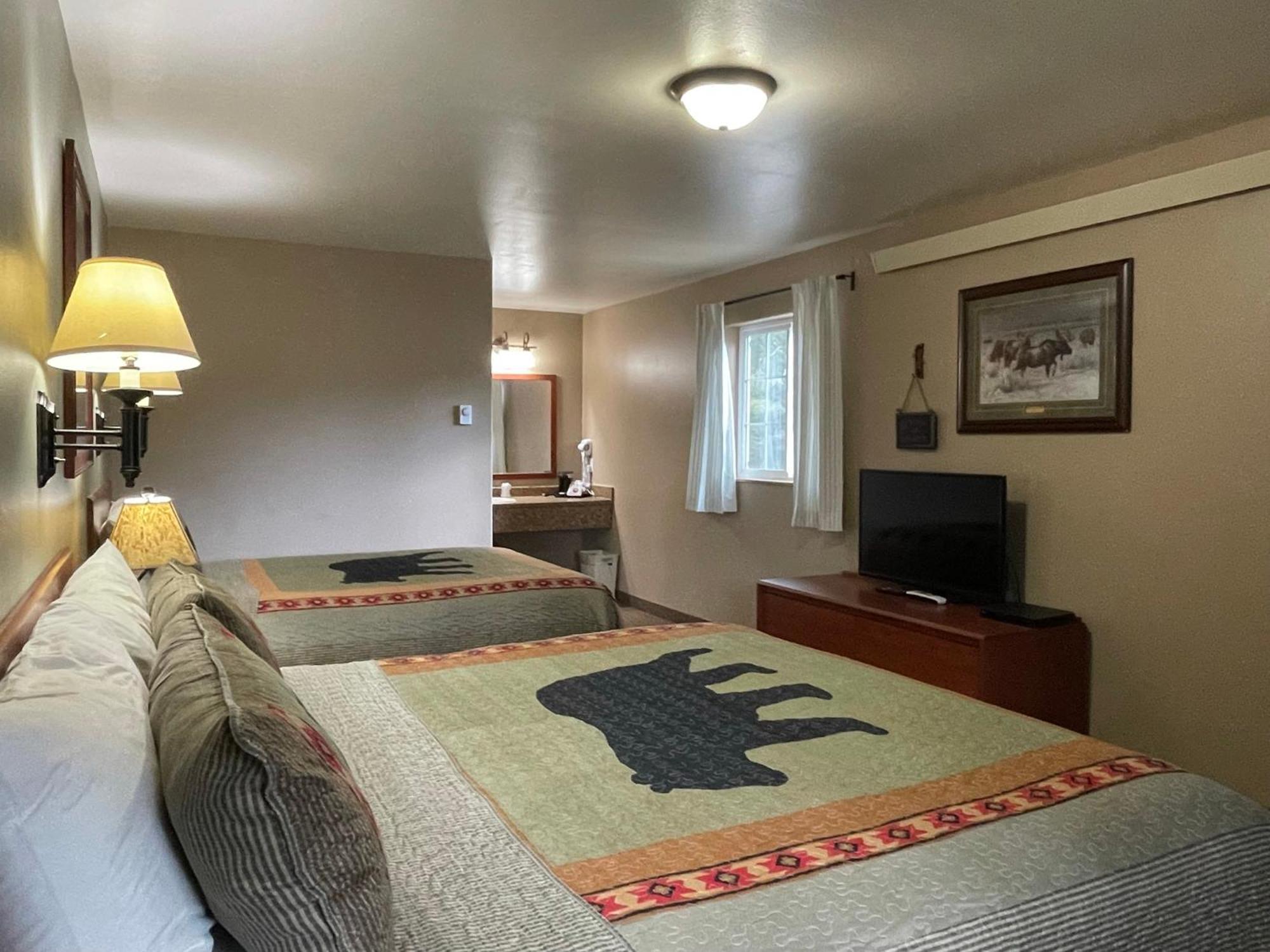 Antlers Lodge Cooke City Room photo